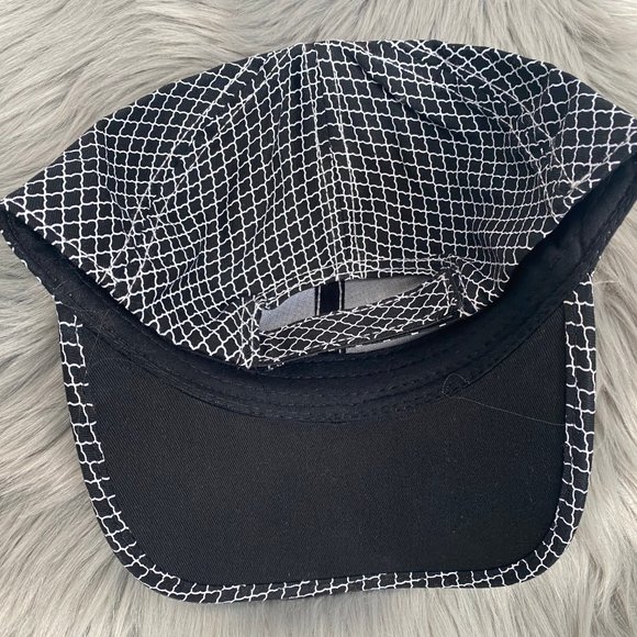 NWOT Hippie Runner Black Hat with White Lattice Pattern - Picture 4 of 6